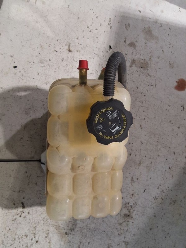 Coolant Reservoir Fits 04-09 HUMMER H2 3403989