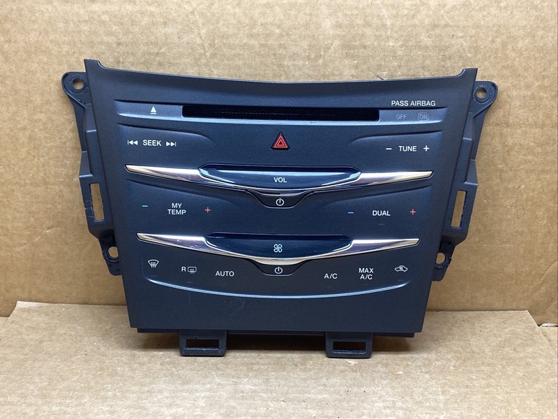 2013-2019 Lincoln MKT OEM Radio Dual Climate Temp Control Panel DE9T-18A802-AN