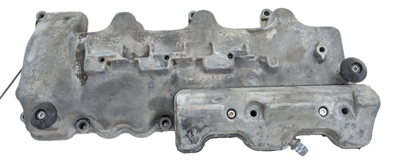 98-05 Mercedes W203 C32 AMG Right Side Engine Motor Cylinder Head Valve Cover