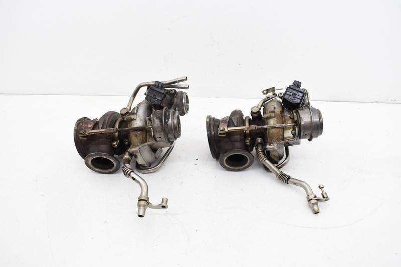 2011 BMW 750i F01 N63 Twin Turbo Turbocharger Left Right Assembly Set OEM KW71