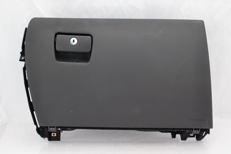 ✅ 13-19 CADILLAC ATS SEDAN FRONT RIGHT GLOVE BOX STORAGE COMPARTMENT, OEM