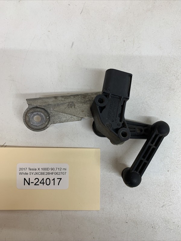 ⚡️12-21 Tesla X FRONT AIR RIDE HEIGHT SENSOR LEFT DRIVER 1027941-00-A 24017 B61