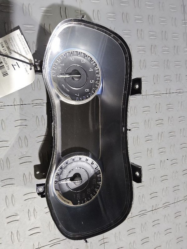 2015 Chrysler 200 Speedometer Instrument Cluster 3.6L 140 MPH 7in Screen