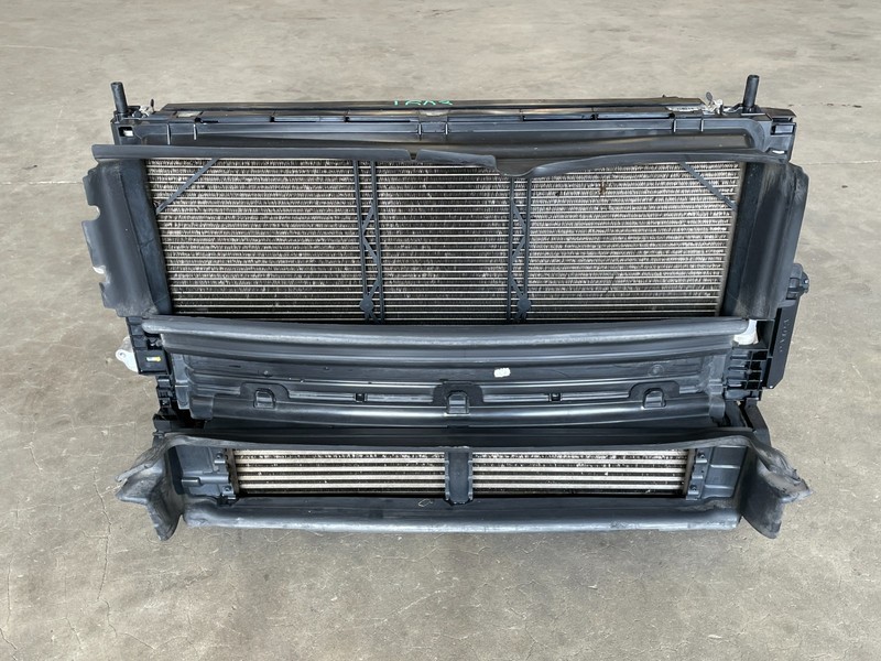18 19 20 21 22 Volvo XC60 Radiator Condenser Cooling Fan Assembly 2.0L 1603 OEM