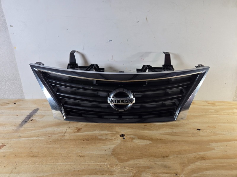 2013-2019 Nissan Sentra SR Front Bumper Upper Grille Chrome OEM 15294