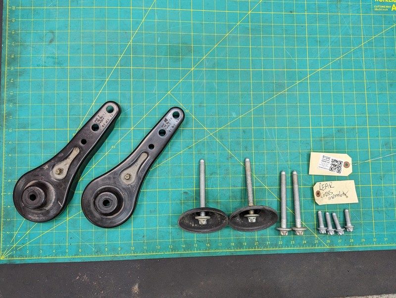 10PC Rear Crossmember Bracket w/ Bolts 2018 BMW 330i 33326792554 2017 2019