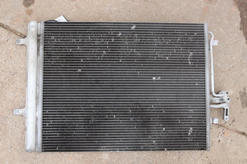2014-2017 VOLVO XC60 A/T 3.2L A/C AIR CONDITIONINGN CONDENSER OEM