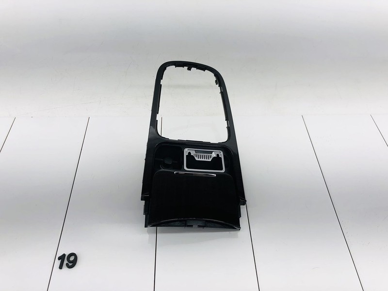 09-10 HYUNDAI GENESIS CENTER CONSOLE SWITCH & SHIFTER BEZEL TRIM COVER OEM