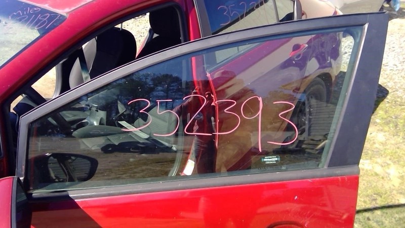 Driver Left Front Door Glass Fits 14-18 FORTE 736051