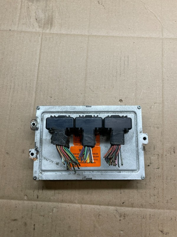2004 Jeep Grand Cherokee 4.7L ECM ECU Engine Control Computer Modul R3708 DG