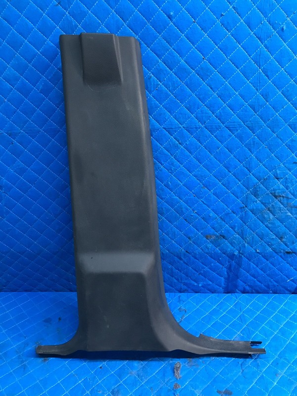 19-23 DODGE RAM 1500 LEFT LH DRIVER SIDE LOWER B PILLAR COVER MOLDING PANEL OEM