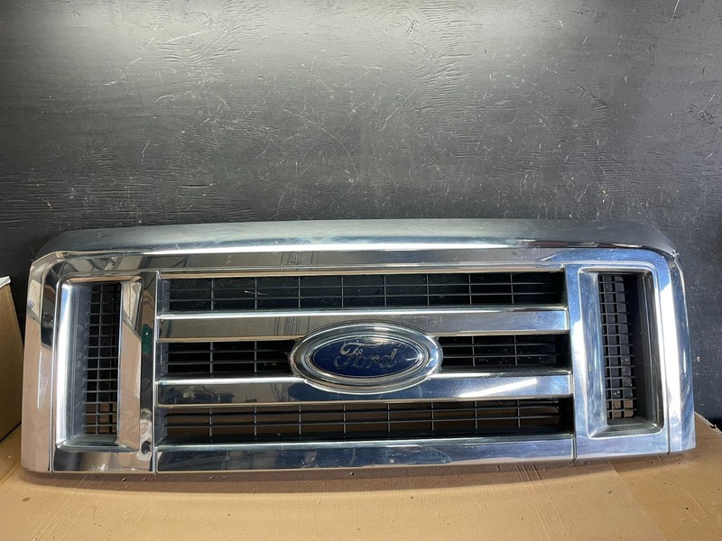 2008 to 2014 Ford Econoline E150 E250 Front Upper Chrome Grill Grille AA1899 DG