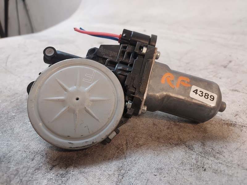 Outlander Right Front RF Passenger's Door Window Regulator Motor 2014-2018 OEM