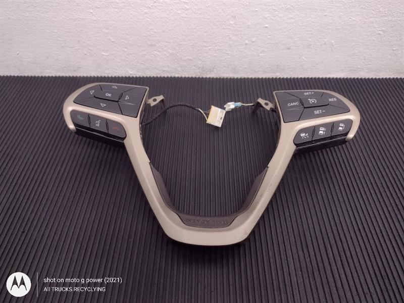 14-17 Jeep Grand Cherokee Wheel Audio Cruise Control Switch OEM 68245338AA