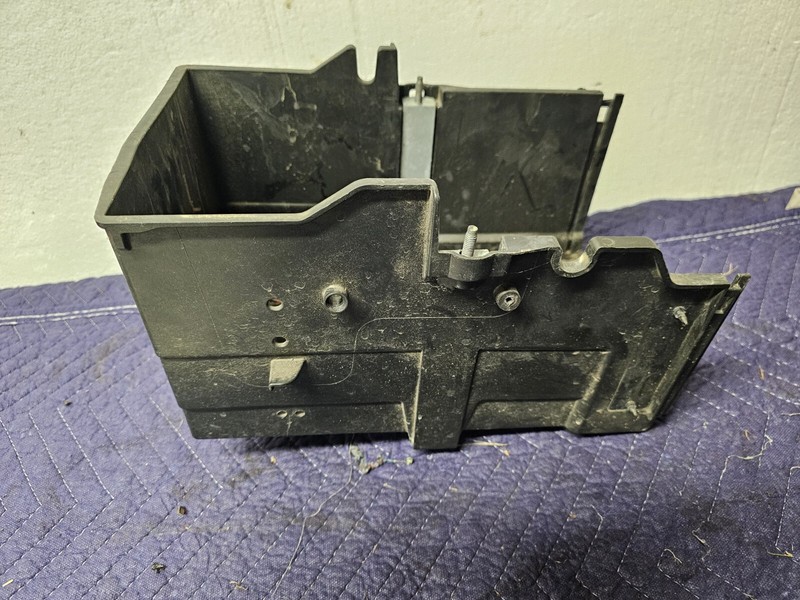 2013 2014 2015 2016 13 14 FORD ESCAPE BATTERY TRAY HOLDER BOX AM51-10723-AD OEM