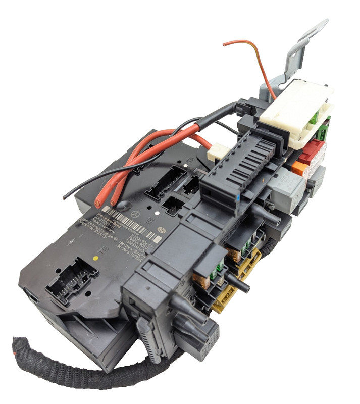 12-14 Mercedes W204 C250 C300 C350 Rear Fuse Relay Box Module 2049060205