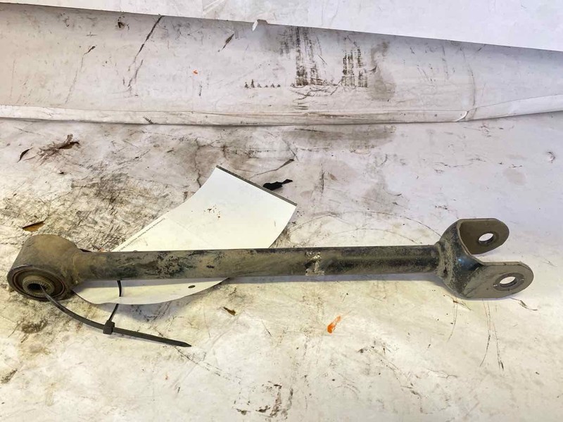 Lower Control Arm Rr LEXUS IS300 Right 01 02 03 04 05
