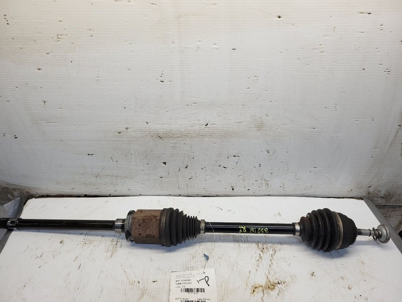 Passenger Right Axle Shaft Front Fits 11-17 BMW X3 1580660