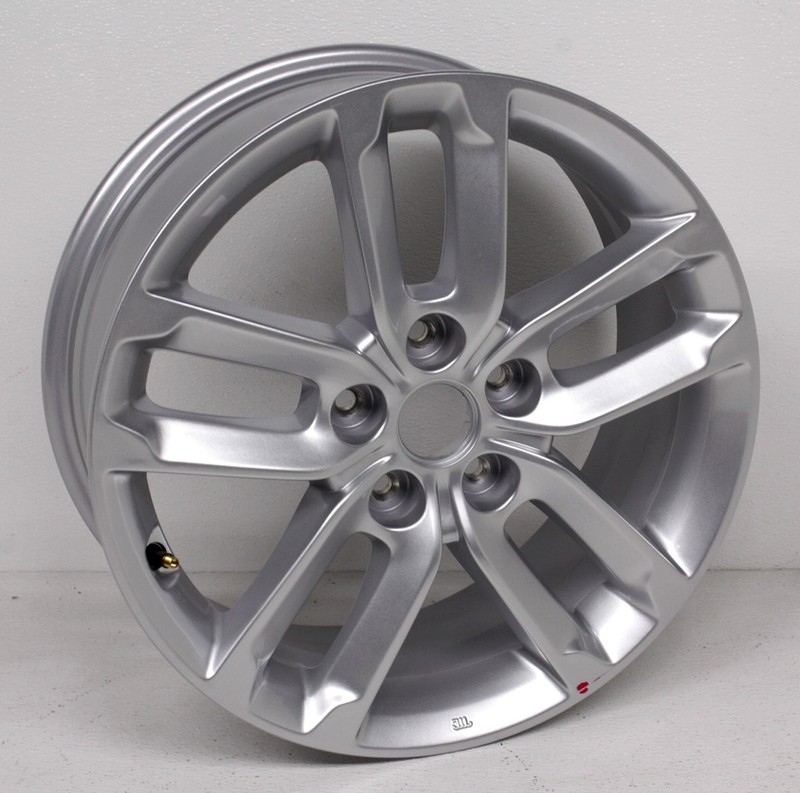 OEM 17 Inch Alloy Wheel 52910-1U275 For Kia Sorento, Scratches Marks