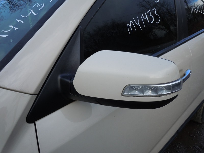 2011-2015 Kia Sorento Power Door Mirror Driver Left W/ Turn Signal MBA