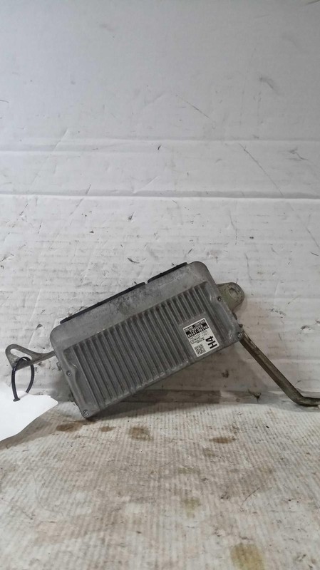 2015 Toyota Camry Engine Control Module ECM 2.5L OEM Black 145K Miles