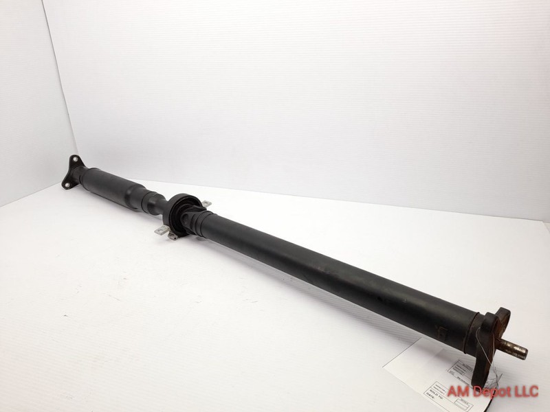 2011 BMW 535i F10 AT AWD xDrive Rear Drive Shaft Driveshaft 26108674205