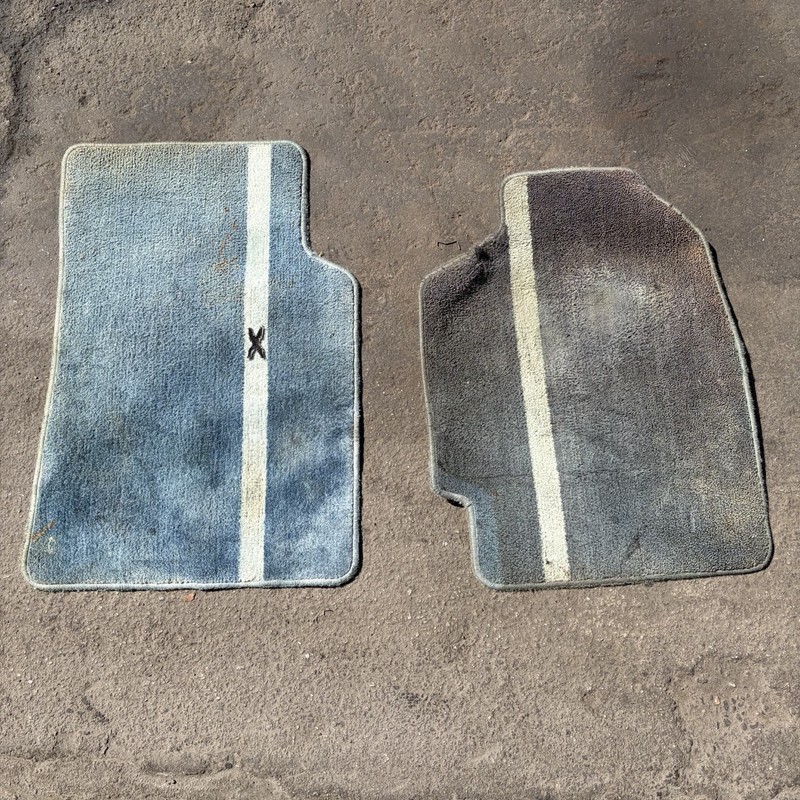 88-91 Honda CRX Si Floor Mat Set Blue OEM
