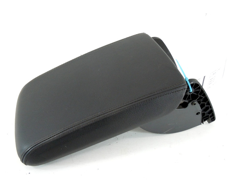 2016-2019 Volkswagen Passat Sedan Center Console Arm Rest Lid Cover OEM