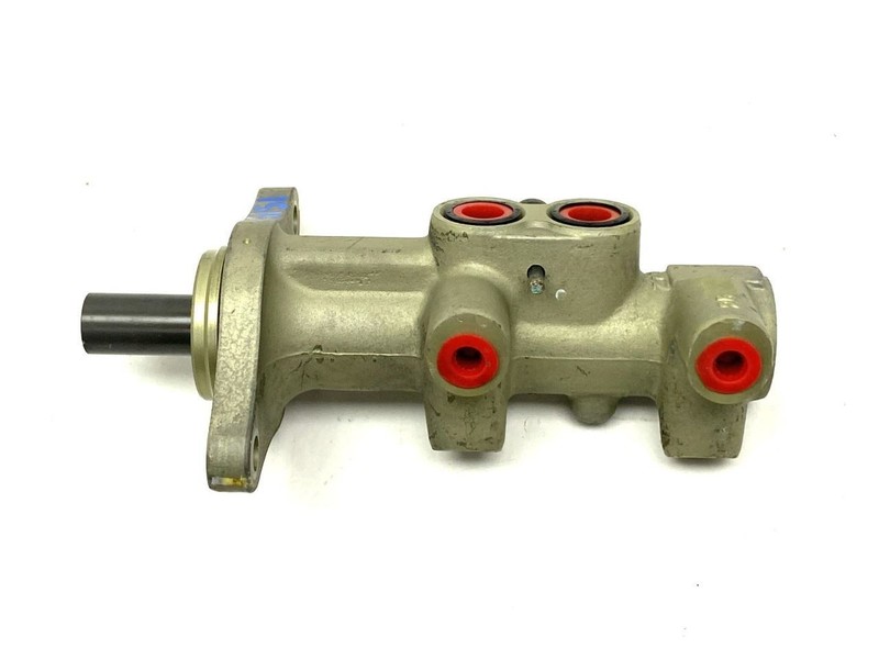 Brake Master Cylinder 4.0L AT Fits 2005-2009 Nissan Frontier 87127