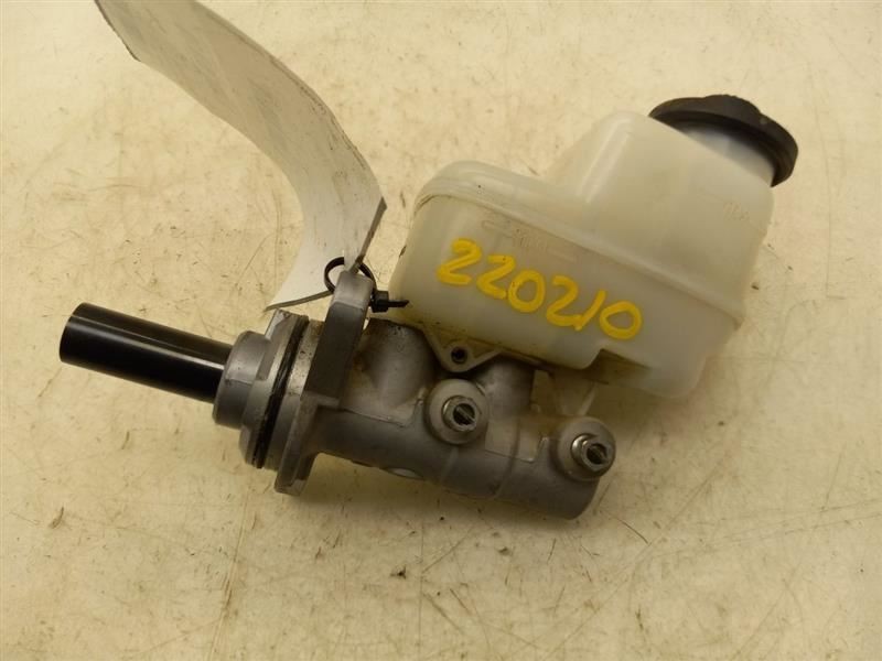 06-18 TOYOTA RAV4 2.5L 4WD AT BRAKE MASTER CYLINDER ASSEMBLY