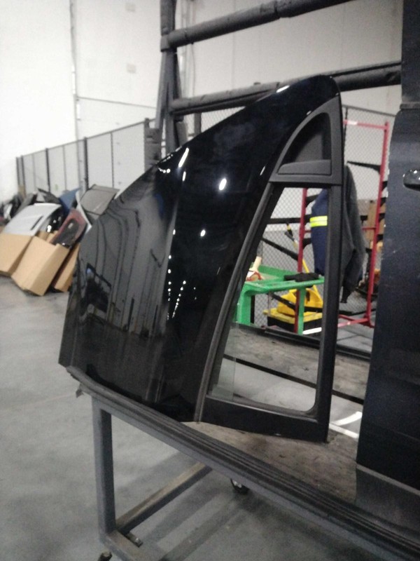 2015 Hyundai Veloster Right Rear Door Black Good Condition 302438