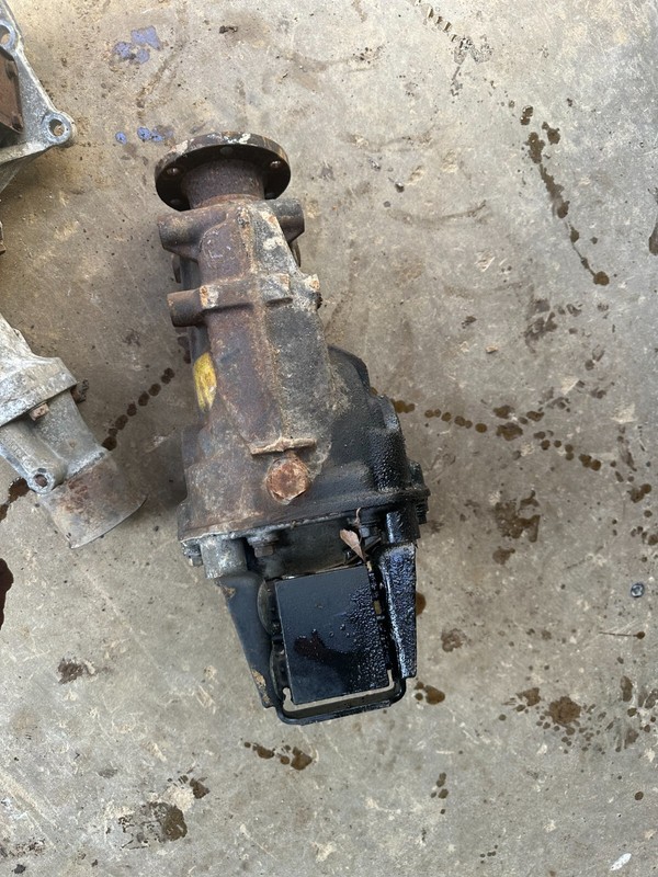 03-06 Mitsubishi Outlander OEM REAR CARRIER DIFFERENTIAL