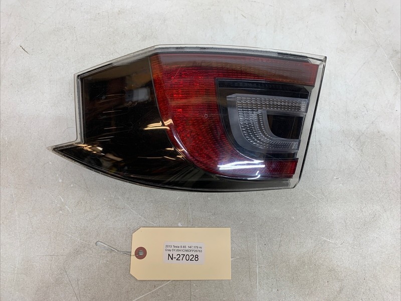 ⚡️12-21 TESLA S REAR RIGHT PASS SIDE TAILLIGHT OUTER TAIL LIGHT 27028 B152