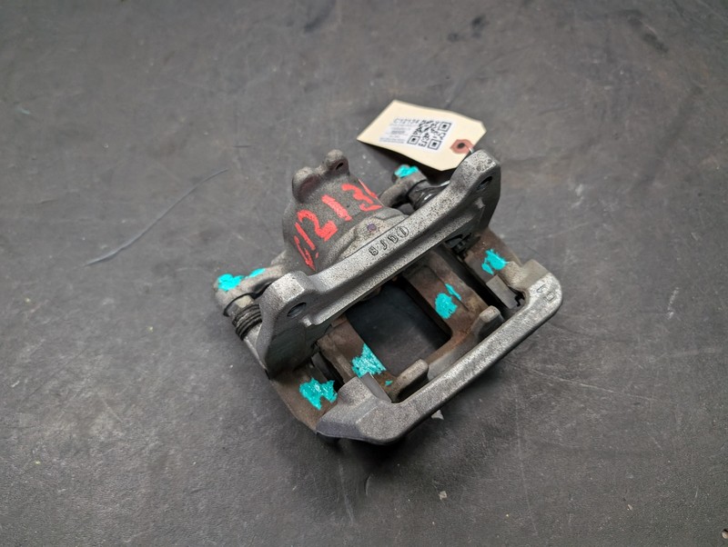 Rear Left Brake Caliper 2019 Chevrolet Camaro 13542989 2016 2017 2018 2020 -2023