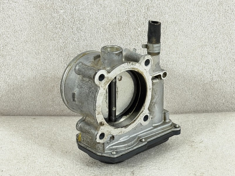 2017-2020 Toyota 86 Throttle Body 2.0 A/T OEM #016
