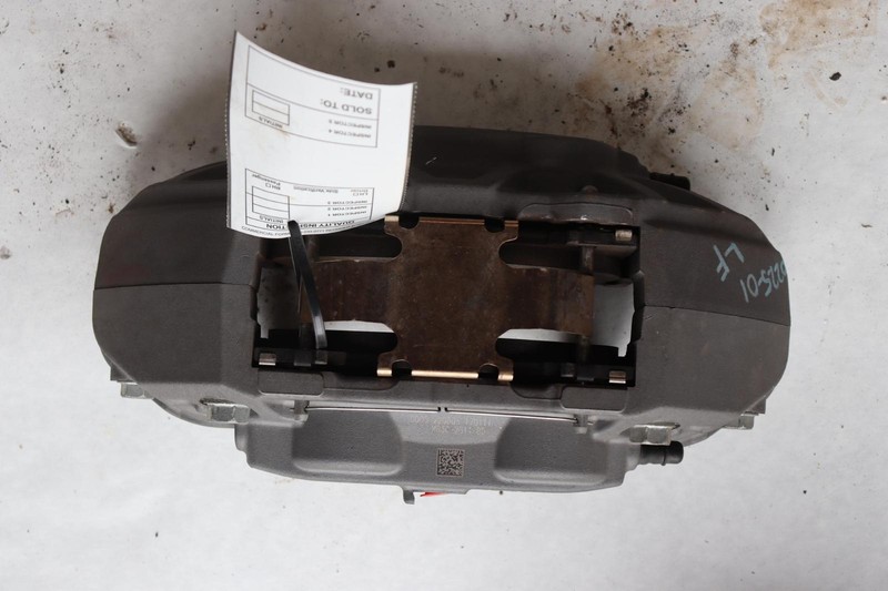 2015-2022 FORD MUSTANG GT FRONT LEFT DRIVER SIDE BRAKE CALIPER OEM