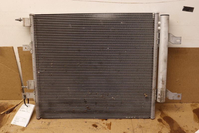 2013-2015 JAGUAR XF 3.0L A/T A/C AC AIR CONDITIONING CONDENSER OEM
