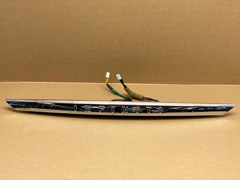 2014-2017 INFINITI Q50 REAR LIFTGATE TRUNK HANDLE TRIM W/ CAMERA OEM LOT674