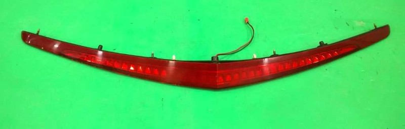 13 ATS THIRD 3RD BRAKE STOP LIGHT LAMP OEM 3666-52