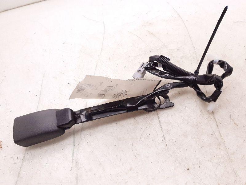 06 07 08 09 TOYOTA PRIUS PASSENGER SIDE FRONT SEAT BELT BUCKLE ASSEMBLY