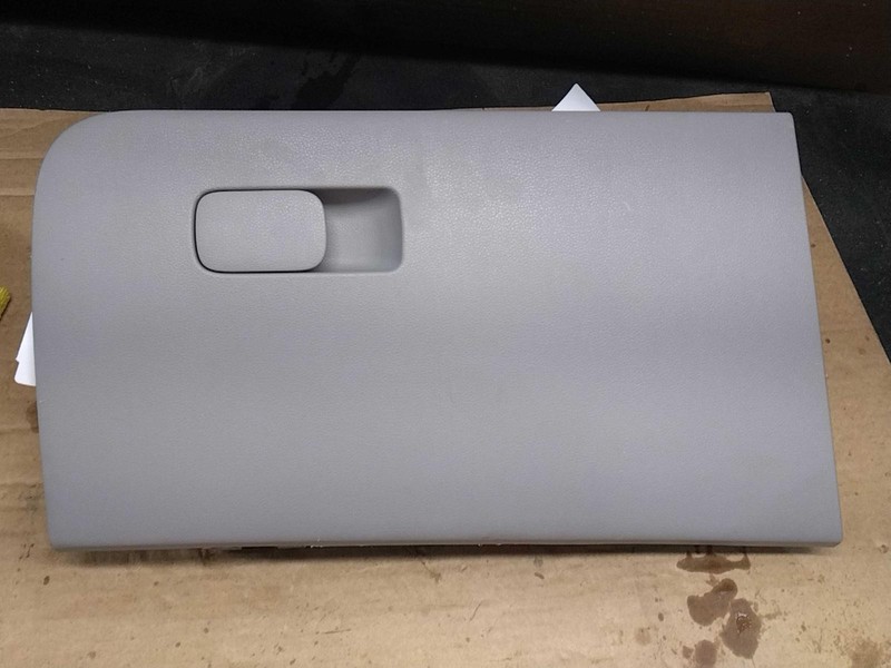 2022 Hyundai Venue Glove Box Red 5808264 Used Gray 4DR 40K Miles