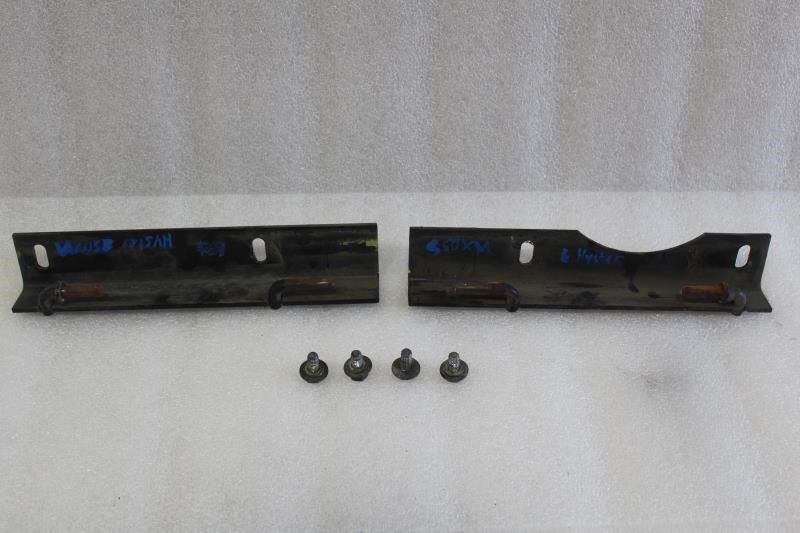 1997 HYSTER FORKLIFT S50XM HINGES BRACKETS PAIR