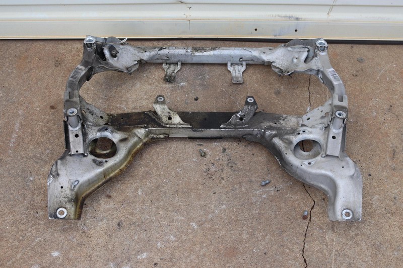 2013-2015 BMW X1 E84 RWD A/T FRONT ENGINE CROSSMEMBER SUBFRAME CRADLE OEM