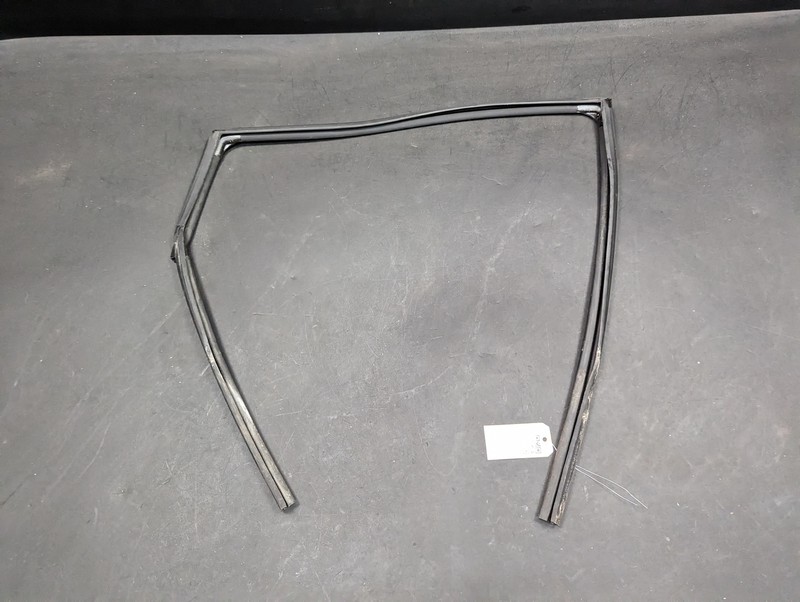 Rear Right Door Window Glass Run Channel 2018 Nissan Pathfinder 2013 - 2019 2020
