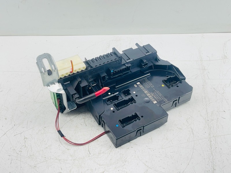 07-14 MERCEDES C250 W204 SAM CONTROL UNIT FUSE BOX 2049060105 OEM