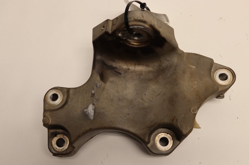 2018-2023 JEEP WRANGLER 2.0L RIGHT SIDE ENGINE MOUNT SUPPORT BRACKET OEM