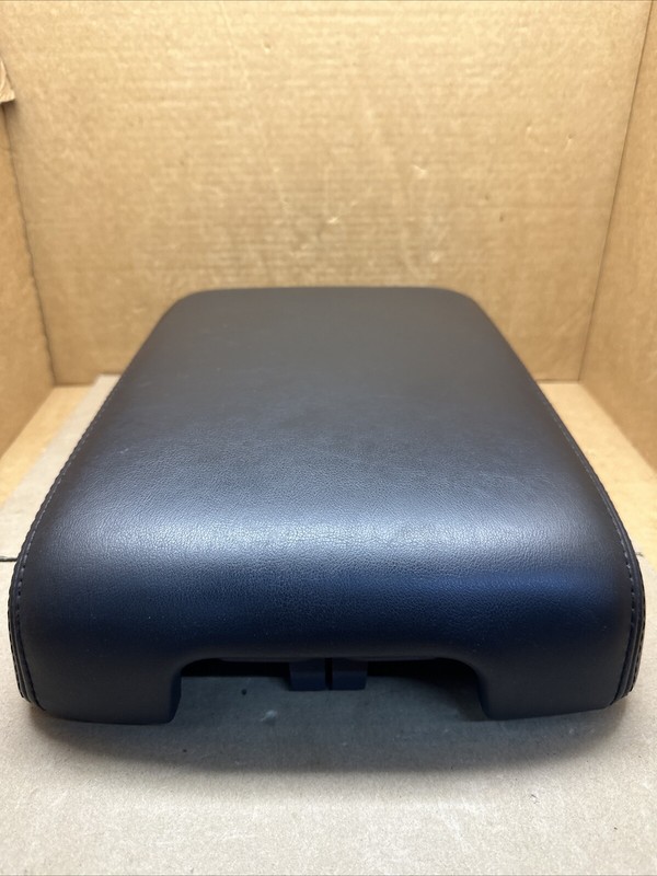 2013-2019 INFINITI QX60 NISSAN PATHFINDER Center Console Armrest Lid Cover Black