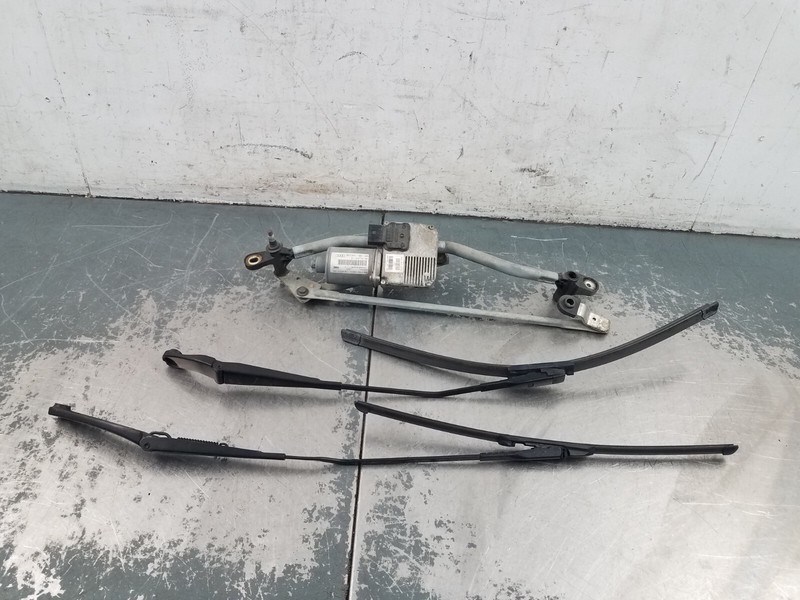 2012 Audi S4 Quattro B8 Windshield Wiper Motor / Arms #1717 A8