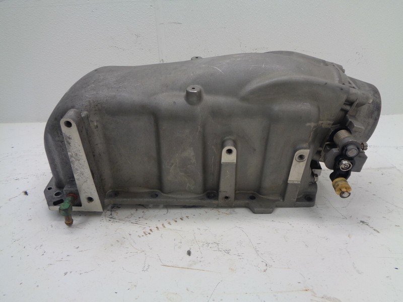 Mercury Optimax Intake Plenum Assembly W/Throttle Body 858539C1 2001 225HP DFI