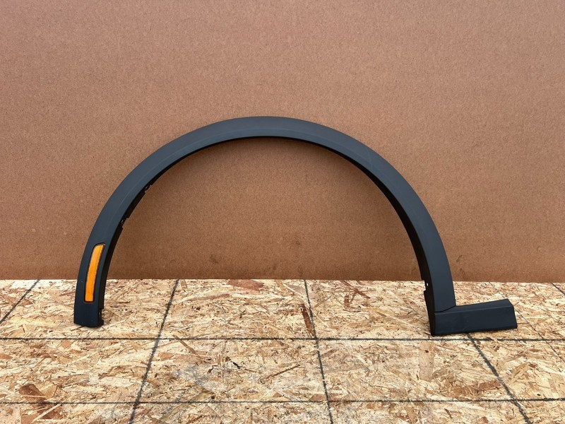 FORD MUSTANG MACH-E 21-26 OEM FRONT LEFT FENDER LH FLARE WHEEL ARCH MOLDING TRIM